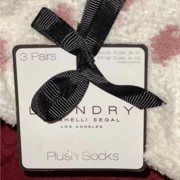 Laundry by Shelli Segal Women's Cozy Crew Socks (3 Pack) - Picture 5 of 5